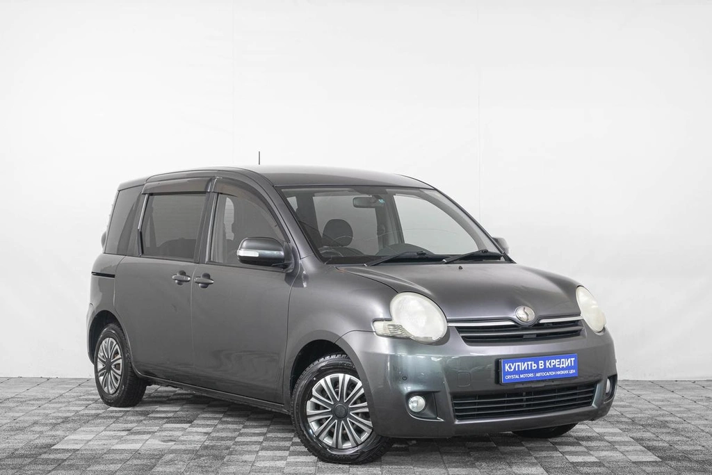Минивэн Toyota Sienta 2009 года, 609000 рублей, Кемерово