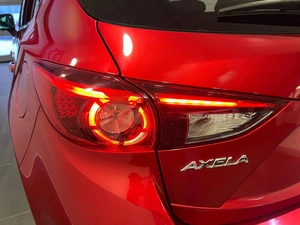 Хетчбэк Mazda Axela 2016 года, 1549000 рублей, Красноярск