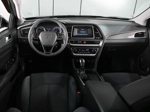 Седан Hyundai Sonata 2017 года, 1649000 рублей, Аксай