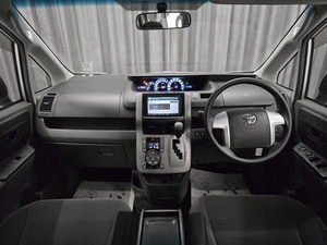 Минивэн Toyota Noah 2008 года, 1250000 рублей, Красноярск