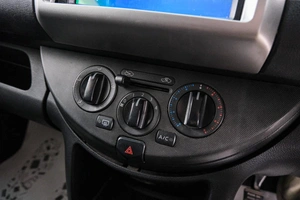 Хетчбэк Nissan Note 2010 года, 619000 рублей, Красноярск