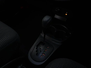 Хетчбэк Toyota Vitz 2018 года, 999654 рублей, Москва