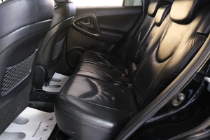 Внедорожник Toyota RAV4 2011 года, 1689000 рублей, Омск