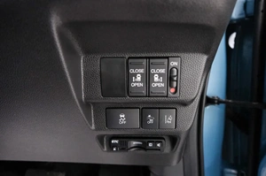Минивэн Honda Freed 2018 года, 1589000 рублей, Красноярск