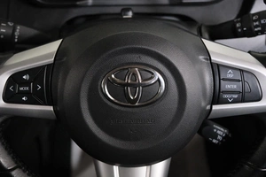 Хетчбэк Toyota Tank 2019 года, 1319000 рублей, Омск