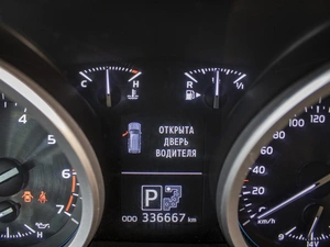 Внедорожник Toyota Land Cruiser 2012 года, 3440000 рублей, Омск