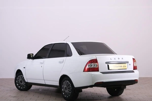 Седан ВАЗ (LADA) Priora 2010 года, 399000 рублей, Омск