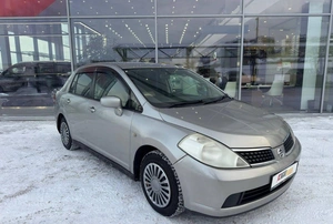 Седан Nissan Tiida 2006 года, 300000 рублей, Солонцы