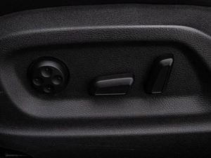 Внедорожник Volkswagen Tiguan 2012 года, 1340000 рублей, Краснодар