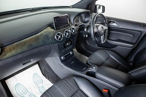 Хетчбэк Mercedes-benz B-класс 2012 года, 1189000 рублей, Пермь