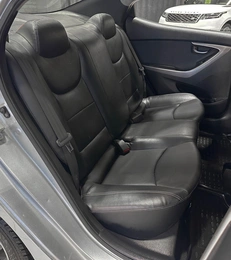 Седан Hyundai Avante 2011 года, 997000 рублей, Красноярск