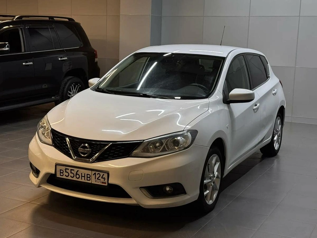 Хетчбэк Nissan Tiida 2015 года, 977000 рублей, Красноярск