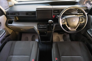 Минивэн Honda Stepwgn 2015 года, 1899000 рублей, Омск