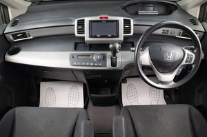 Минивэн Honda Freed 2014 года, 989000 рублей, Оренбург