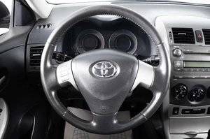 Седан Toyota Corolla 2009 года, 759000 рублей, Пермь