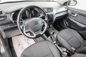 Седан Kia Rio 2016 года, 999000 рублей, Красноярск