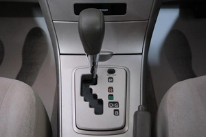 Седан Toyota Corolla Axio 2009 года, 899000 рублей, Омск