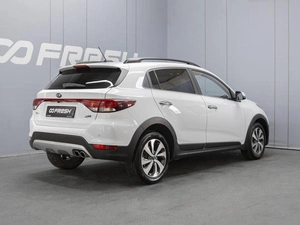 Хетчбэк Kia Rio X-Line 2020 года, 1050000 рублей, Омск