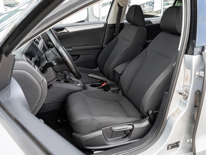 Седан Volkswagen Jetta 2012 года, 980000 рублей, Краснодар
