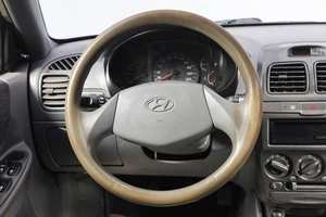 Седан Hyundai Accent 2002 года, 349000 рублей, Новосибирск