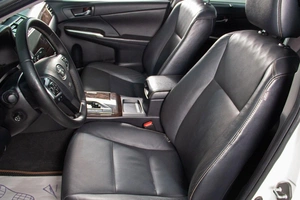 Седан Toyota Camry 2015 года, 2299000 рублей, Сургут