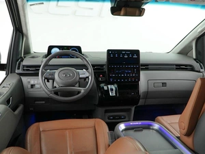 Минивэн Hyundai Staria 2021 года, 4545055 рублей, Москва