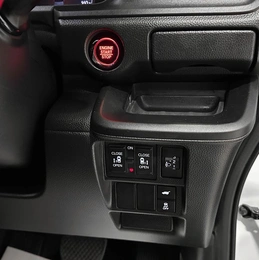 Минивэн Honda Stepwgn Spada 2022 года, 2897000 рублей, Красноярск