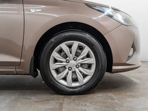 Седан Hyundai Solaris 2022 года, 1590000 рублей, Красноярск