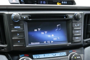 Внедорожник Toyota RAV4 2015 года, 2018000 рублей, Солонцы