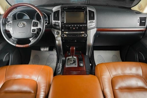 Внедорожник Toyota Land Cruiser 2014 года, 4599000 рублей, Тюмень