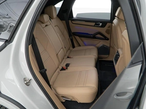 Внедорожник Porsche Cayenne GTS 2021 года, 12598999 рублей, Москва