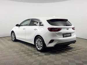 Хетчбэк Kia Ceed 2018 года, 1384100 рублей, Казань