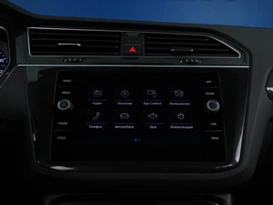 Внедорожник Volkswagen Tiguan 2018 года, 3400777 рублей, Москва