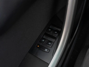 Хетчбэк Opel Astra 2012 года, 819000 рублей, Саратов