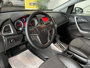 Седан Opel Astra 2013 года, 787000 рублей, Солонцы