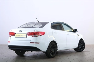 Седан Kia Rio 2016 года, 899000 рублей, Омск
