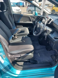 Минивэн Honda Freed 2012 года, 956000 рублей, Красноярск