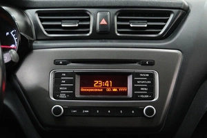 Седан Kia Rio 2016 года, 1009000 рублей, Омск