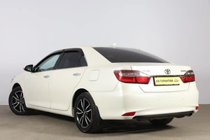 Седан Toyota Camry 2016 года, 1999000 рублей, Новосибирск