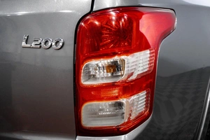Пикап Mitsubishi L200 2016 года, 1999000 рублей, Барнаул