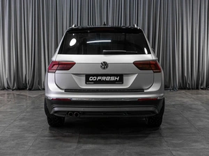 Внедорожник Volkswagen Tiguan 2017 года, 2990000 рублей, Тюмень