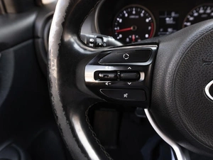 Седан Kia Rio 2018 года, 1089000 рублей, Саратов