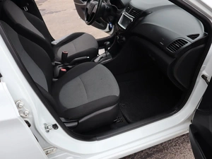 Хэтчбек 4 дв. Hyundai Solaris 2012 года, 770000 рублей, Железногорск