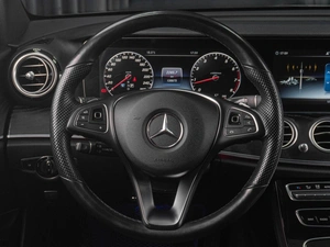 Седан Mercedes-benz E-класс 2018 года, 3049000 рублей, Тюмень