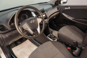 Хетчбэк Hyundai Solaris 2013 года, 639000 рублей, Челябинск