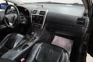 Седан Toyota Avensis 2010 года, 1169000 рублей, Новокузнецк