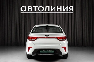Седан Kia Rio 2019 года, 970000 рублей, Красноярск