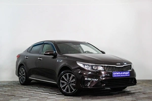 Седан Kia Optima 2018 года, 2379000 рублей, Сургут