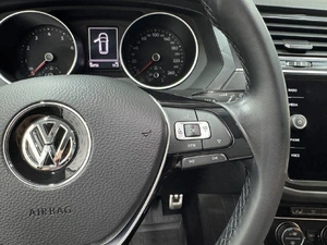 Внедорожник Volkswagen Tiguan 2019 года, 2480000 рублей, Красноярск