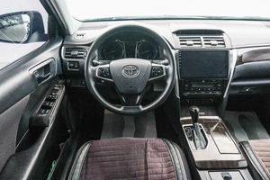Седан Toyota Camry 2017 года, 2149000 рублей, Красноярск